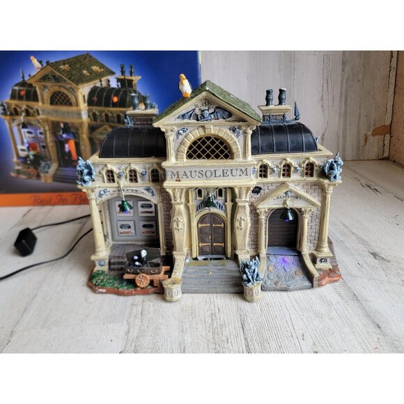 Lemax Rest In Pieces Mausoleum AS IS spooky town Village accessory Halloween - Picture 1 of 17